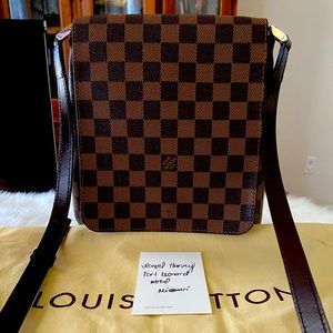 Authentic Louis Vuitton Mussette salsa long strap